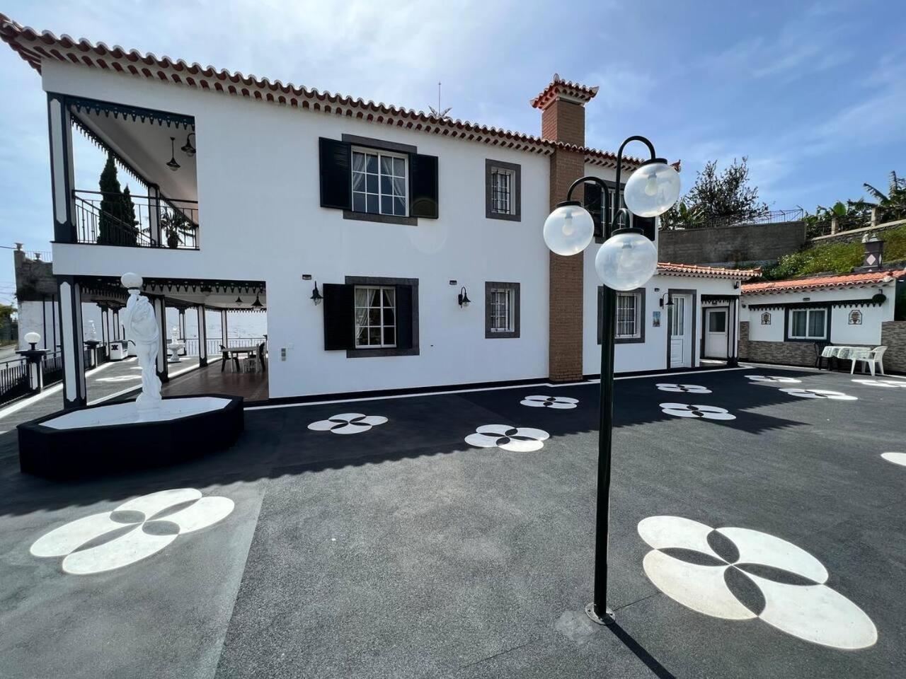 Comfortable 2-Bedroom Apartment For Relaxing Stays Funchal  Exterior photo